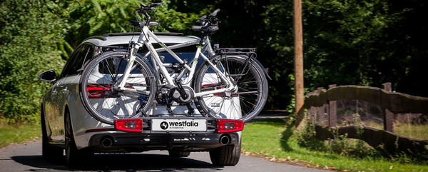 [Translate to English (Default):] Der Fahrradträger bikelander transportiert die Fahrräder sicher & comfortabel