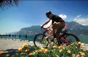 Imagefilm: Mit dem Westfalia-Fahrradträger bikelander unterwegs am Gardasee
